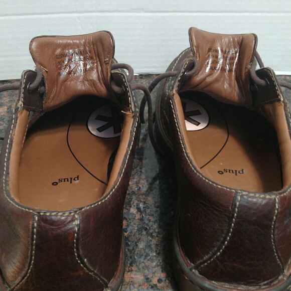 Clark's Men's Oxfords...8 EW  - Picture 7 of 11